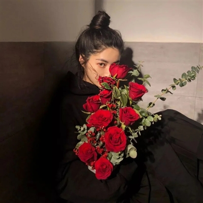 头像意境唯美女生图片(20张)