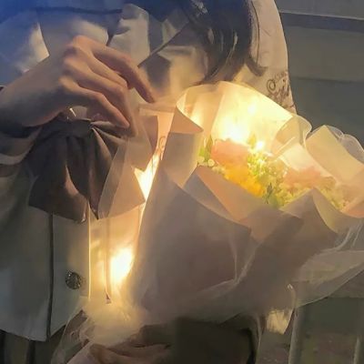 头像意境唯美女生图片(20张)