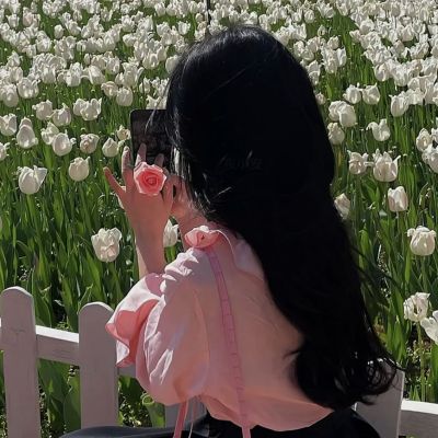 高清意境女头像图片(22张)