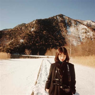 高清意境女头像图片(22张)