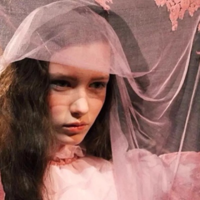 高清仙气飘飘的欧美头像图片大全(共24张)