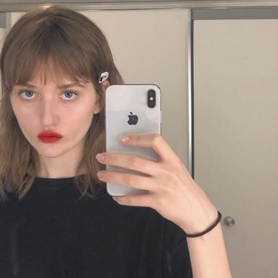 高清仙气飘飘的欧美头像图片大全(共24张)