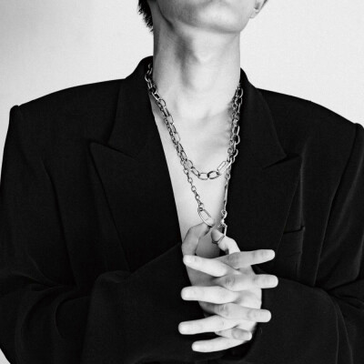 2023年最火头像男生高冷头像