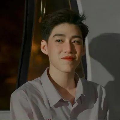 2023年最火头像男生高冷头像