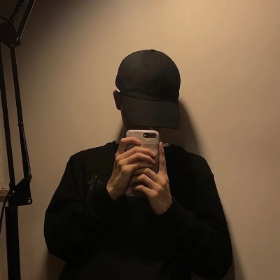 很惊艳的很好看的男生真人qq头像图片(共24张)