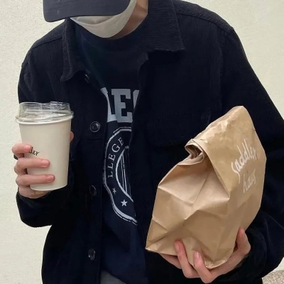 很惊艳的很好看的男生真人qq头像图片(共24张)