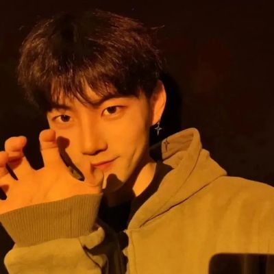 很惊艳的很好看的男生真人qq头像图片(共24张)