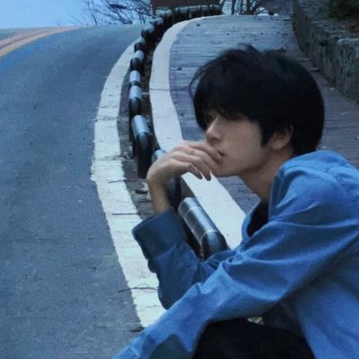 超级好看的真人男生头像(共20张)