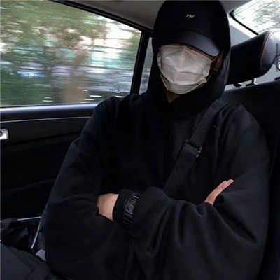 2223新款可爱男微信头像(精选20张)