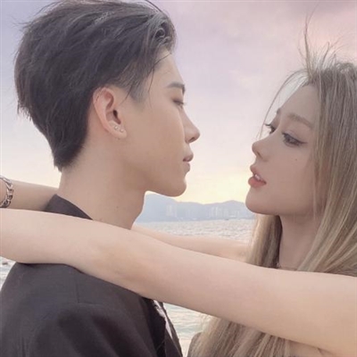 2023微信情侣头像一对(共20张)