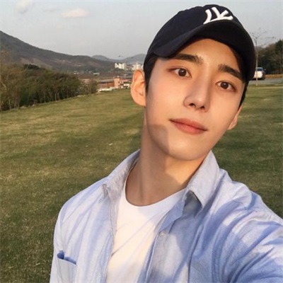 超拽有个性的男生头像精选(优选24张)