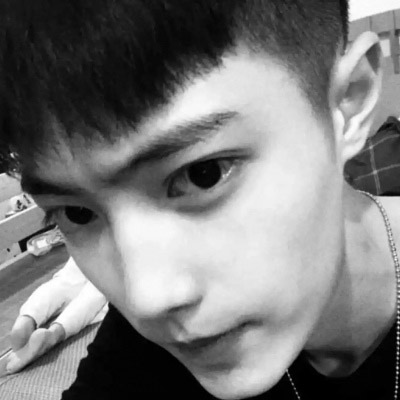 超拽有个性的男生头像精选(优选24张)