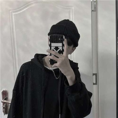 超拽有个性的男生头像精选(优选24张)