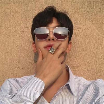 超拽有个性的男生头像精选(优选24张)