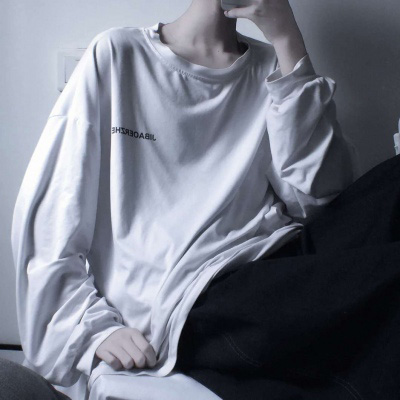 超拽有个性的男生头像精选(优选24张)