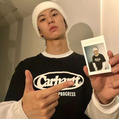 超拽有个性的男生头像精选(优选24张)