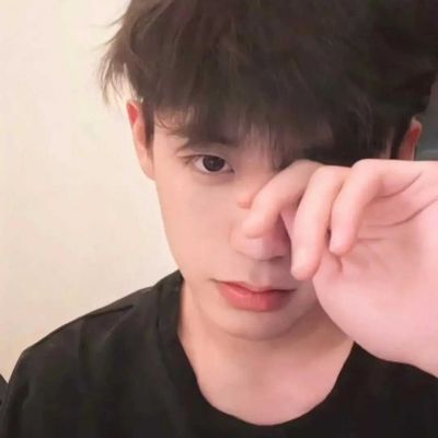 让人一眼就喜欢的男生头像(共24张)