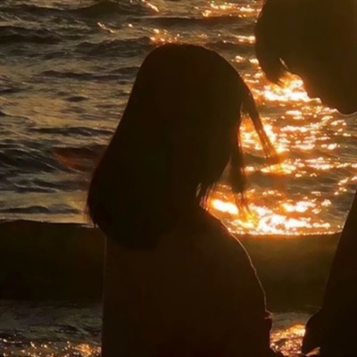 高清一对两张微信情侣头像图片大全(共18张)