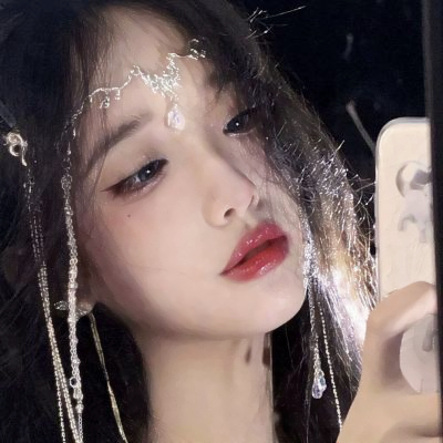 让人眼前一亮的女生头像(共21张)