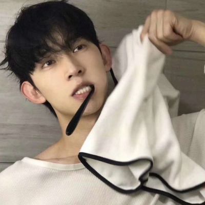 男生气质帅哥头像图片(共28张)