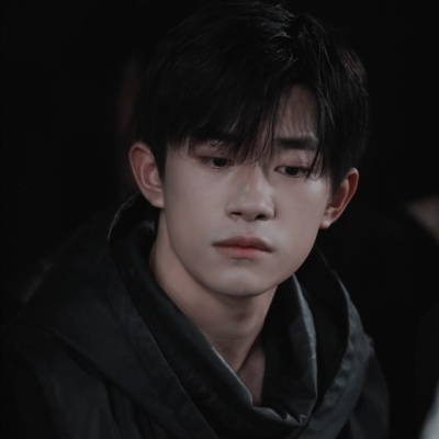 男生气质帅哥头像图片(共28张)