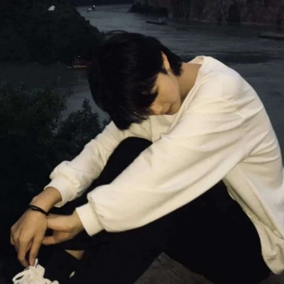 男生气质帅哥头像图片(共28张)