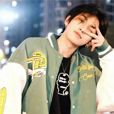 男生气质帅哥头像图片(共28张)