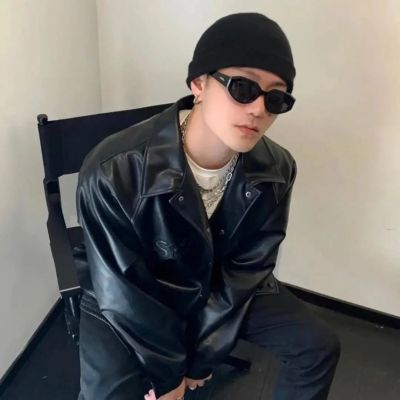 男生气质帅哥头像图片(共28张)