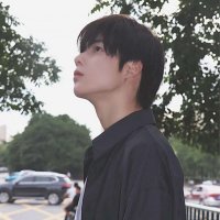 男生气质帅哥头像图片(共28张)