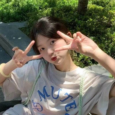 2023最火的头像女生款高清图片大全(共24张)