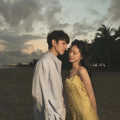 2023一左一右创意情侣头像(精选28张)