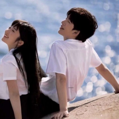 2023一左一右创意情侣头像(精选28张)