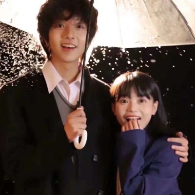 2023一左一右创意情侣头像(精选28张)