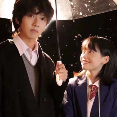 2023一左一右创意情侣头像(精选28张)