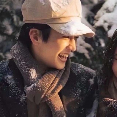 2023一左一右创意情侣头像(精选28张)