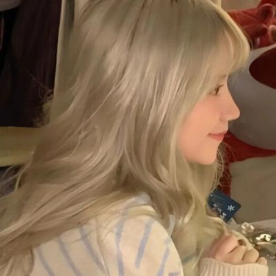 高级情侣头像一人一张(优选22张)