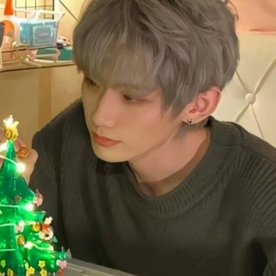 高级情侣头像一人一张(优选22张)