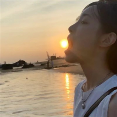 高级情侣头像一人一张(优选22张)