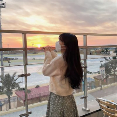 高级情侣头像一人一张(优选22张)