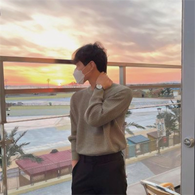 高级情侣头像一人一张(优选22张)