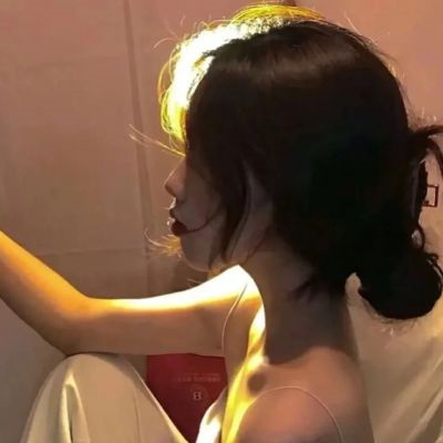 文艺清新干净的女生头像(优选24张)