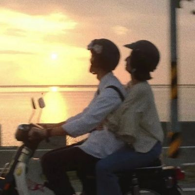 2023高级感不俗气的情侣头像(精选16张)