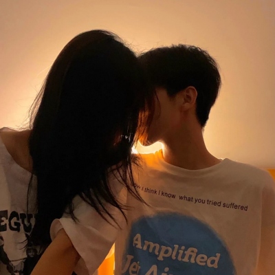 甜蜜情侣头像 一男一女情头(优选24张)