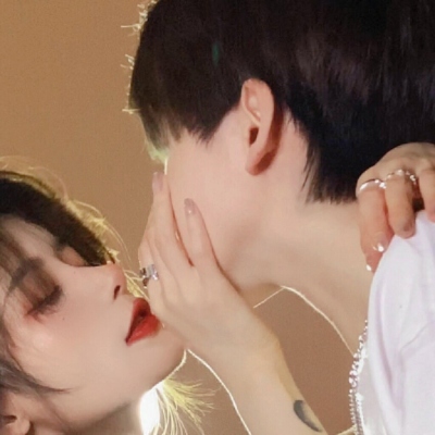 甜蜜情侣头像 一男一女情头(优选24张)