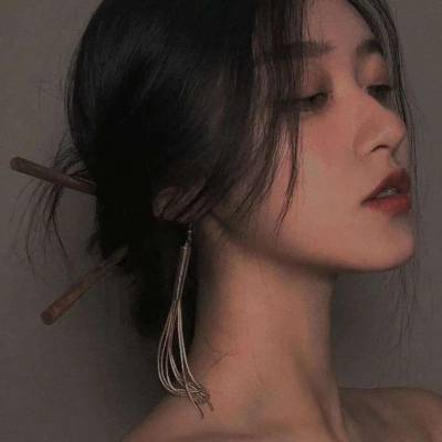 女生头像高冷气质头像(精选24张)