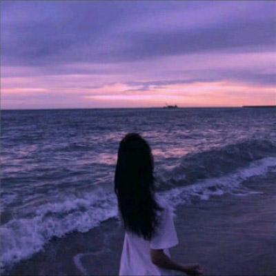 女生海边头像背影图片(26张)