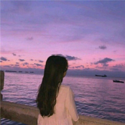 女生海边头像背影图片(26张)