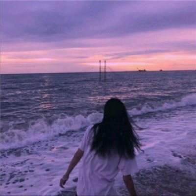 女生海边头像背影图片(26张)