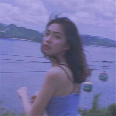 女生海边头像背影图片(26张)