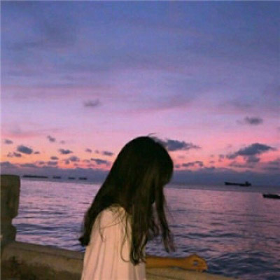 女生海边头像背影图片(26张)